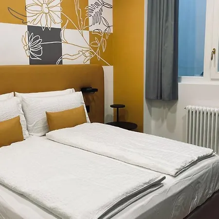 House Of Bruno - No Reception