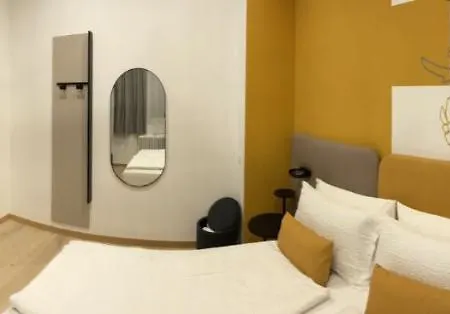 House Of Bruno - No Reception Гостевой дом Тренто