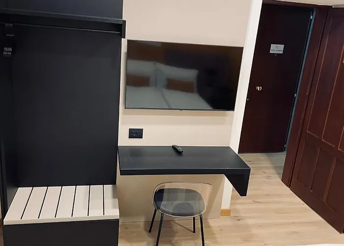 House Of Bruno - No Reception *